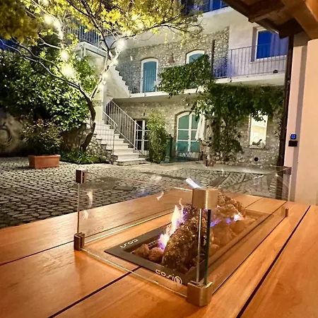 Lägenhet Borgo Dei Sogni San Felice del Benaco
