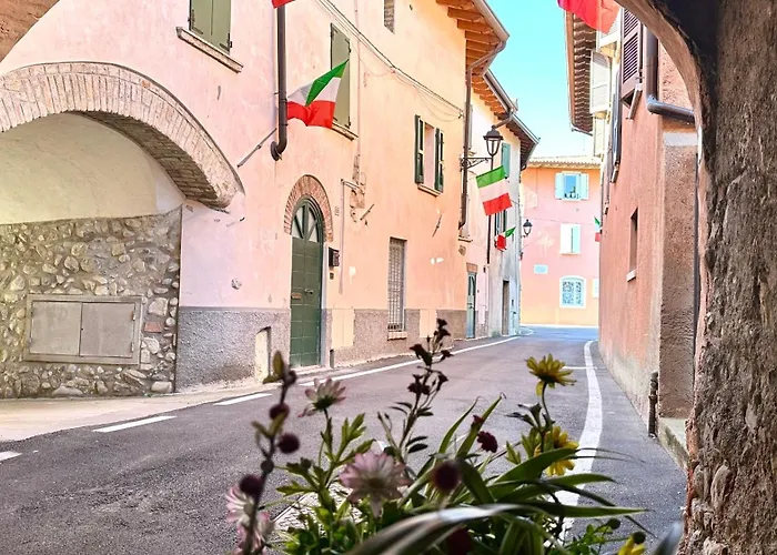 Borgo Dei Sogni Сан-Феличе-дель-Бенако