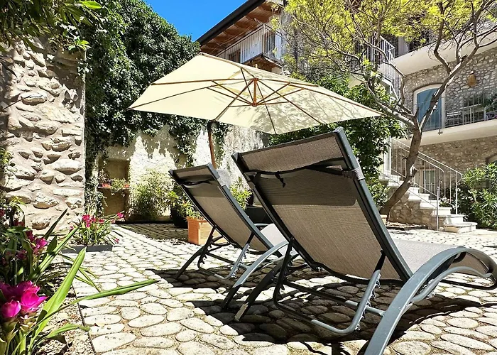 Borgo Dei Sogni * Сан-Феличе-дель-Бенако